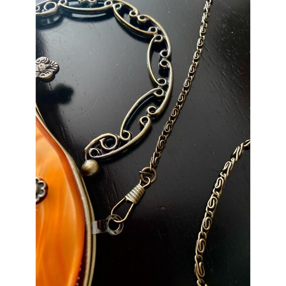 Vintage Floral Handbag w/Chain Strap & Mother-of-Pearl Trim - Picture 8 of 16